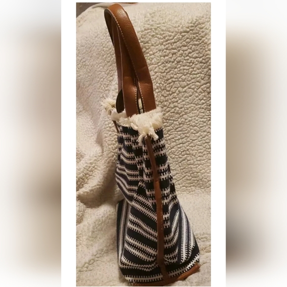 Clarks Blue White Fringed Leather Purse Tote Shoulder Bag EUC - Picture 3 of 8